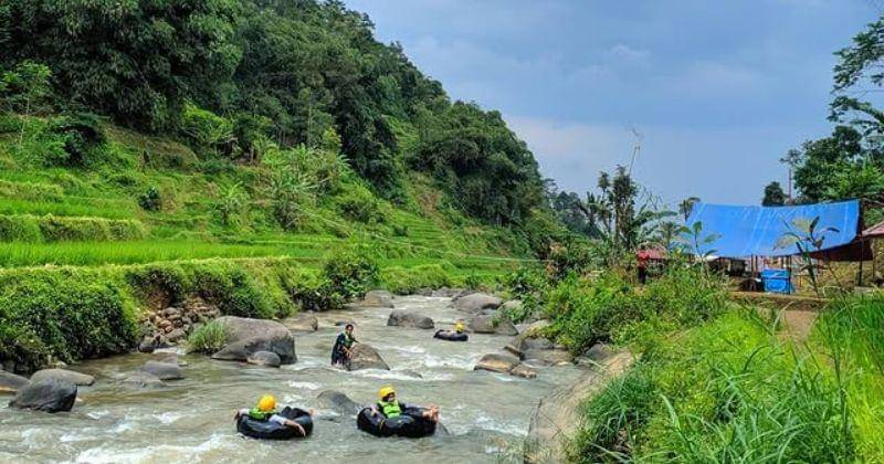 Instagram.com/Desawisatasindangkasih